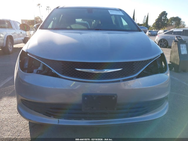 2C4RC1DG4HR741300 Chrysler Pacifica Touring