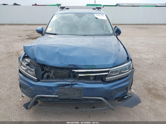 2018 Volkswagen Tiguan 2.0t Sel Premium მანქანა იყიდება აუქციონზე, vin: 3VV4B7AX4JM012040, აუქციონის ნომერი: 44415394