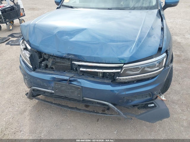 2018 Volkswagen Tiguan 2.0t Sel Premium მანქანა იყიდება აუქციონზე, vin: 3VV4B7AX4JM012040, აუქციონის ნომერი: 44415394