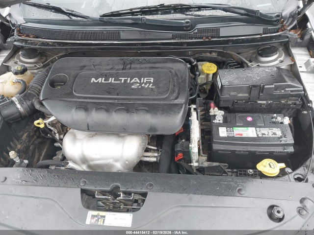 44415412 :رقم المزاد ، 1C3CCCAB8FN723360 vin ، 2015 Chrysler 200 Limited مزاد بيع