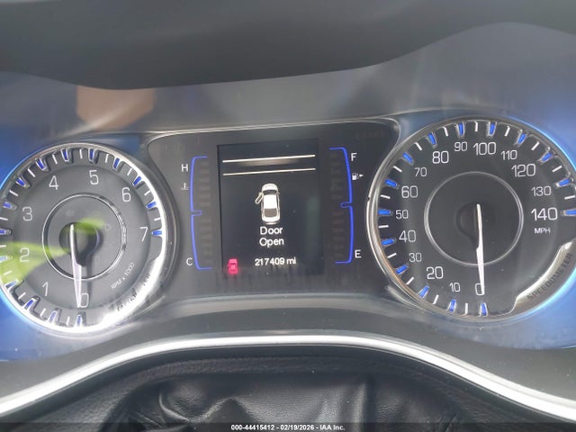 44415412 :رقم المزاد ، 1C3CCCAB8FN723360 vin ، 2015 Chrysler 200 Limited مزاد بيع