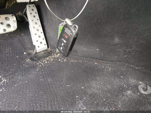 2017 LEXUS IS 200T JTHBA1D20H5055083 Photo 10