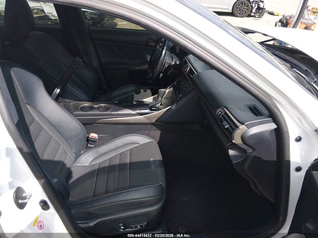 2017 LEXUS IS 200T JTHBA1D20H5055083 Photo 4