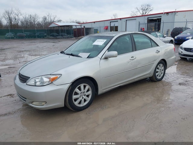 2002 Toyota Camry Xle V6 მანქანა იყიდება აუქციონზე, vin: 4T1BF30K52U001081, აუქციონის ნომერი: 44415424