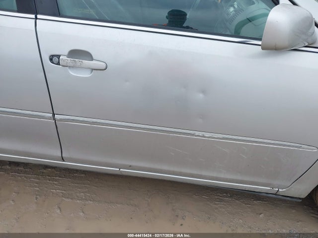 2002 Toyota Camry Xle V6 მანქანა იყიდება აუქციონზე, vin: 4T1BF30K52U001081, აუქციონის ნომერი: 44415424