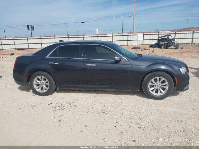 Chrysler 300 Limited 2015 2C3CCAAG3FH929758 Image 13
