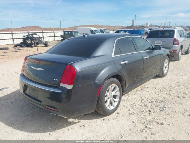 Chrysler 300 Limited 2015 2C3CCAAG3FH929758 Image 4