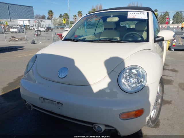 44415436 :رقم المزاد ، 3VWCM31Y85M318277 vin ، 2005 Volkswagen New Beetle Gls مزاد بيع