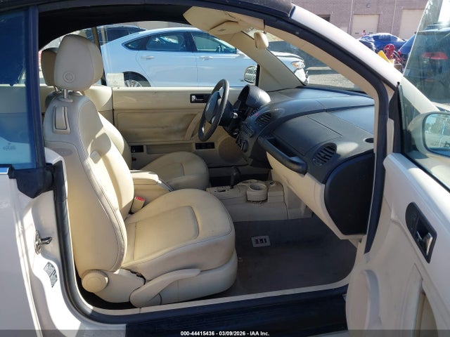 44415436 :رقم المزاد ، 3VWCM31Y85M318277 vin ، 2005 Volkswagen New Beetle Gls مزاد بيع