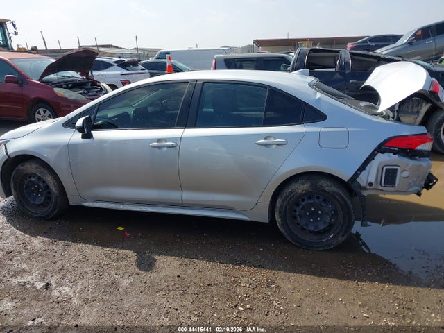 Продаж на аукціоні авто 2022 Toyota Corolla Le, vin: JTDEPMAE9N3012642, номер лоту: 44415441