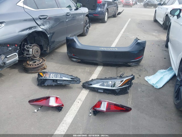 2022 Lexus Es 350 F Sport მანქანა იყიდება აუქციონზე, vin: 58AGZ1B16NU118204, აუქციონის ნომერი: 44415445