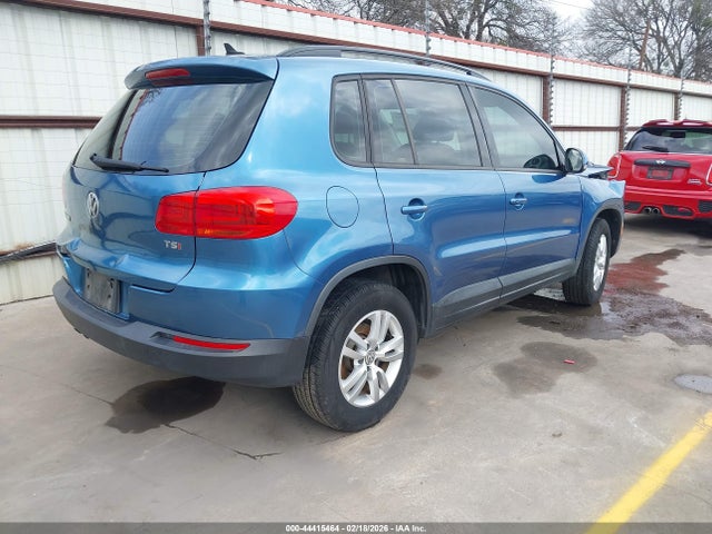 44415464 :رقم المزاد ، WVGAV7AX7HK038850 vin ، 2017 Volkswagen Tiguan مزاد بيع