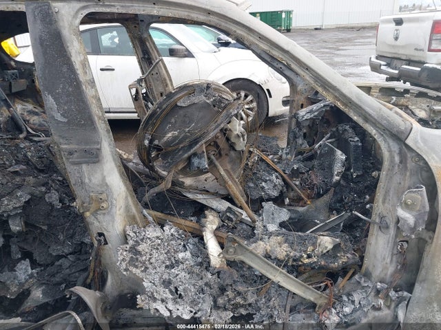 2017 MASERATI LEVANTE ZN661XUL5HX212396 Photo 4