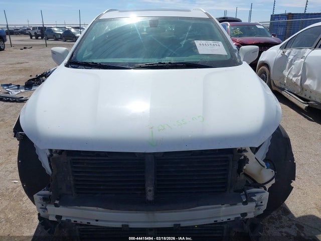 2018 Buick Enclave Essence მანქანა იყიდება აუქციონზე, vin: 5GAEVAKWXJJ224114, აუქციონის ნომერი: 44415494