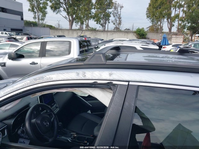 Toyota Corolla Cross Xle 2024 7MUDAAAG0RV111793 Image 12