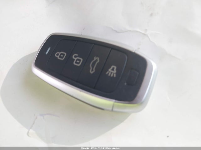 KM8SN4HF3HU235485 Hyundai Santa Fe Se