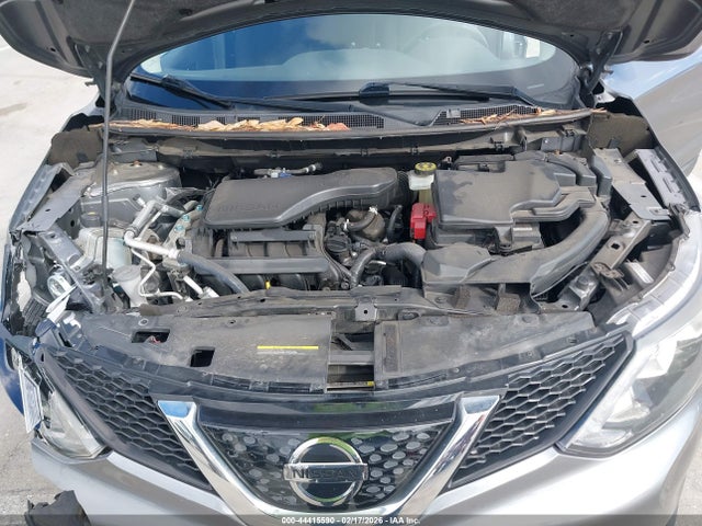 JN1BJ1CP5JW187046 Nissan Rogue Sport S