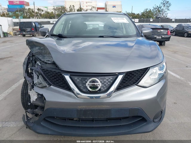 JN1BJ1CP5JW187046 Nissan Rogue Sport S