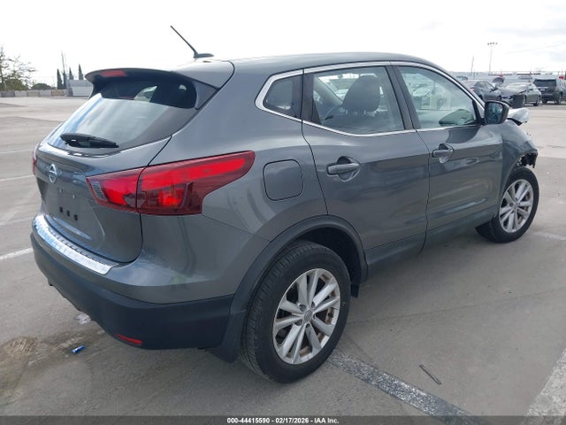 JN1BJ1CP5JW187046 Nissan Rogue Sport S
