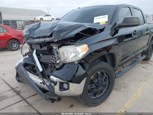 5TFEM5F13HX111586 Toyota Tundra Sr5 4.6l V8