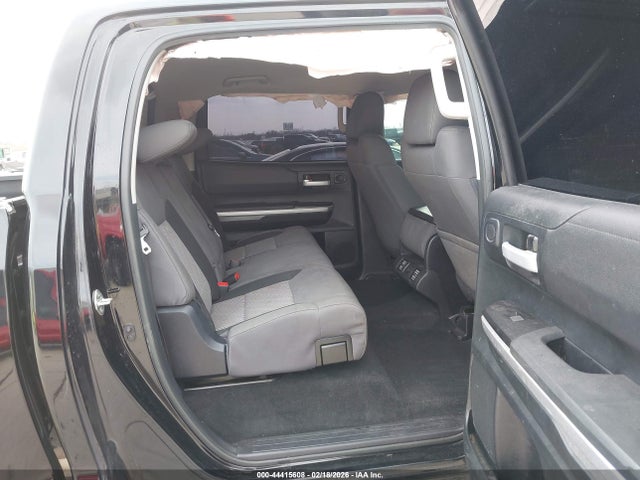 5TFEM5F13HX111586 Toyota Tundra Sr5 4.6l V8