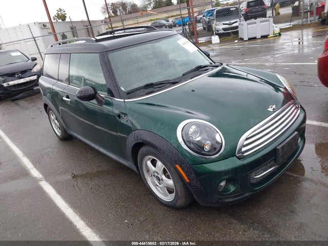 2011 MINI COOPER CLUBMAN WMWZF3C58BTX81539 Photo 0