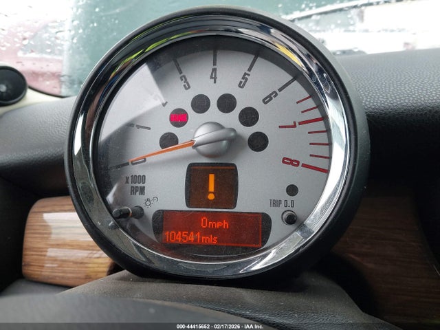 2011 MINI COOPER CLUBMAN WMWZF3C58BTX81539 Photo 6