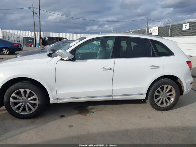 WA1C2AFP9GA131816 Audi Q5 2.0t Premium
