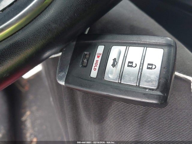 44415681 :رقم المزاد ، 19UUB6F55MA010459 vin ، 2021 Acura Tlx A-spec Package مزاد بيع
