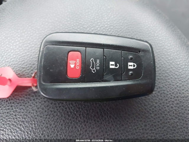 Auction sale of the 2019 Toyota Rav4 Xle, vin: JTMP1RFV1KD022894, lot number: 44415706