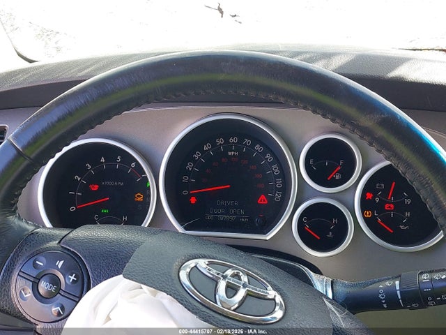 2011 TOYOTA SEQUOIA 5TDJW5G11BS046144 Photo 6