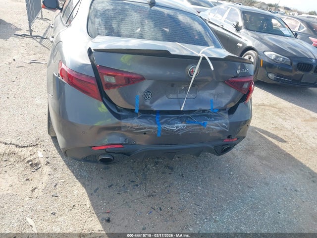 2017 ALFA ROMEO GIULIA ZARFAEBN2H7555960 Photo 5