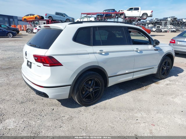 2022 Volkswagen Tiguan 2.0t Se R-line Black მანქანა იყიდება აუქციონზე, vin: 3VV8B7AX6NM151609, აუქციონის ნომერი: 44415728