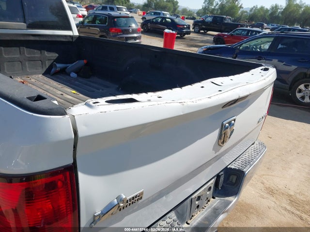 44415744 :رقم المزاد ، 3C6UR5JJ4GG269465 vin ، 2016 Ram 2500 Big Horn مزاد بيع