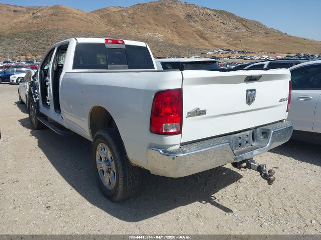 44415744 :رقم المزاد ، 3C6UR5JJ4GG269465 vin ، 2016 Ram 2500 Big Horn مزاد بيع