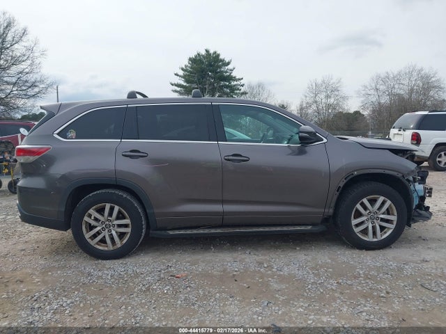 5TDZARFH3GS017632 Toyota Highlander Le