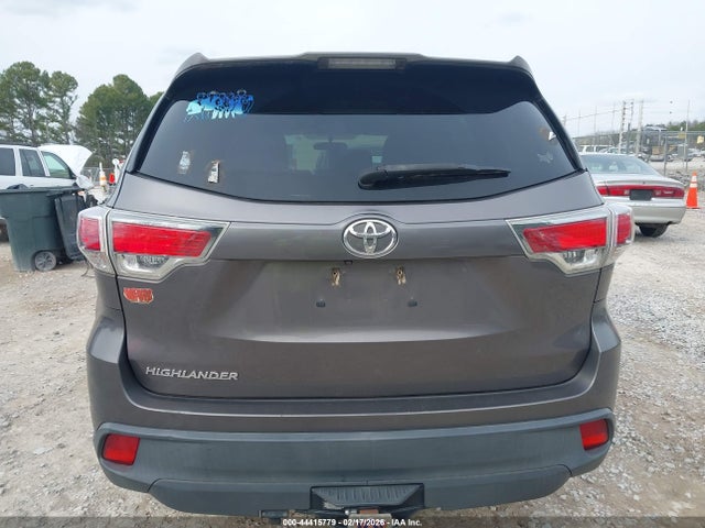 5TDZARFH3GS017632 Toyota Highlander Le