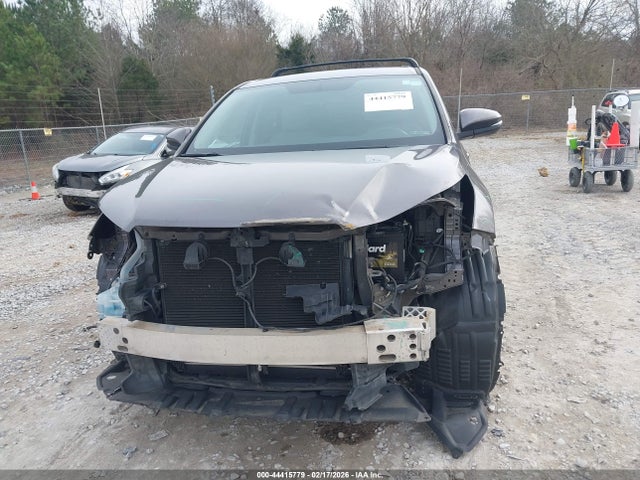 5TDZARFH3GS017632 Toyota Highlander Le