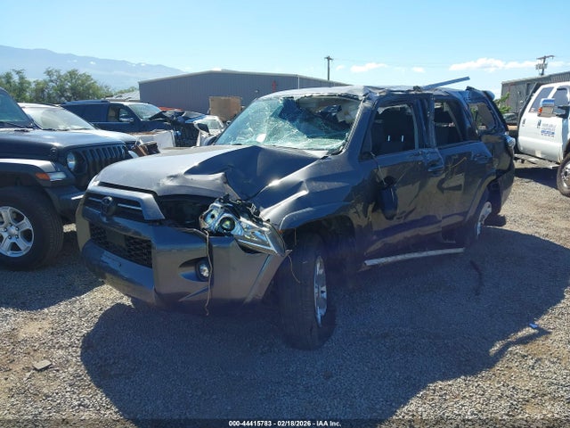JTEMU5JR9P6130460 Toyota 4RUNNER SR5