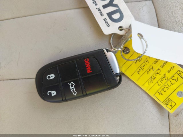 44415796 :رقم المزاد ، 1C3CCCAB7HN509608 vin ، 2017 Chrysler 200 Limited Platinum مزاد بيع