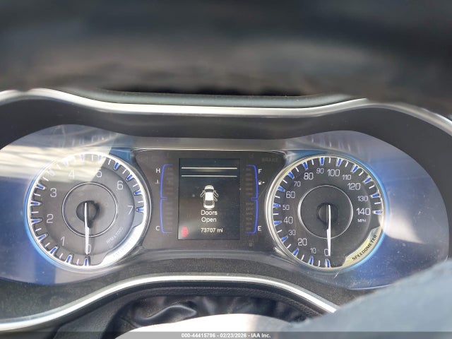 44415796 :رقم المزاد ، 1C3CCCAB7HN509608 vin ، 2017 Chrysler 200 Limited Platinum مزاد بيع