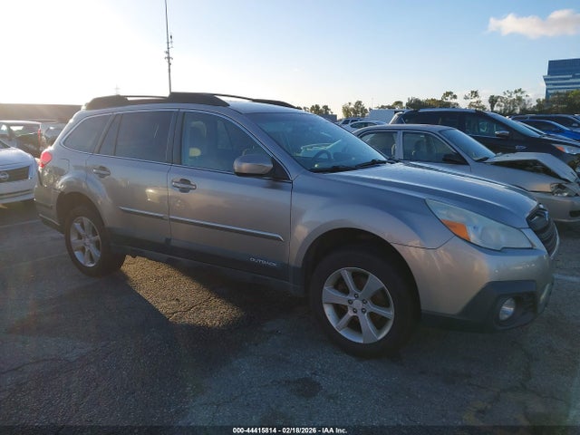 Subaru Outback 2.5i Premium 2014 4S4BRBCC8E3215191 Image 13