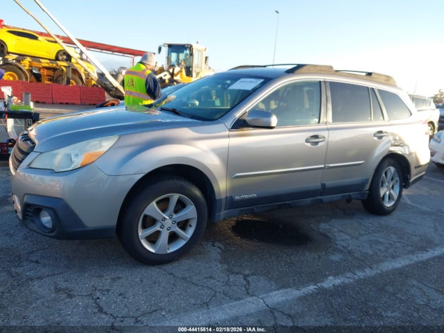 Subaru Outback 2.5i Premium 2014 4S4BRBCC8E3215191 Image 14
