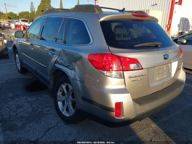 Subaru Outback 2.5i Premium 2014 4S4BRBCC8E3215191 Image 3