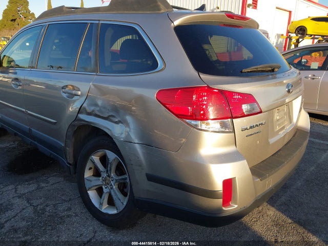 Subaru Outback 2.5i Premium 2014 4S4BRBCC8E3215191 Image 6