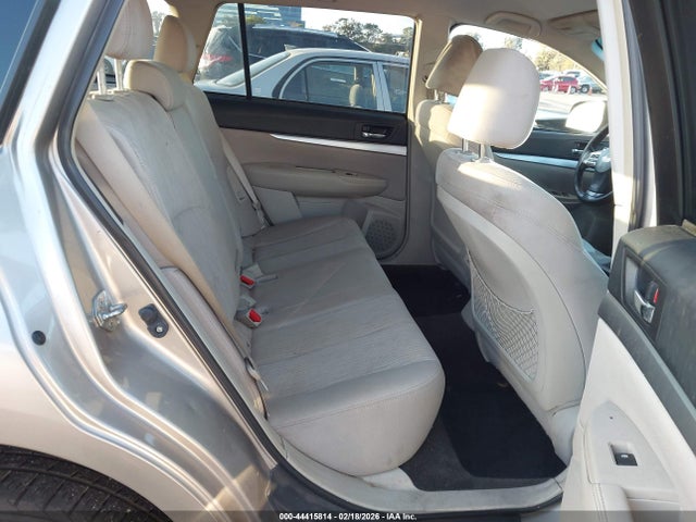 Subaru Outback 2.5i Premium 2014 4S4BRBCC8E3215191 Image 8