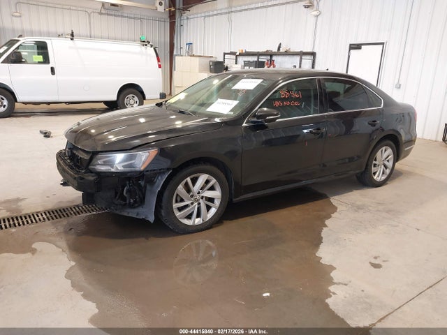 Volkswagen Passat 2.0t Se 2018 1VWBA7A32JC024708 Image 2