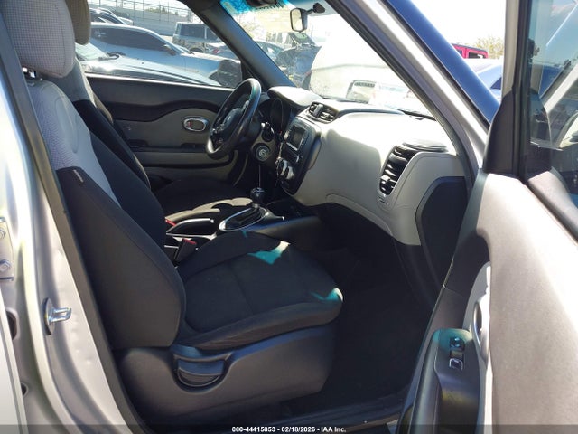 KNDJN2A27J7541573 KIA Soul