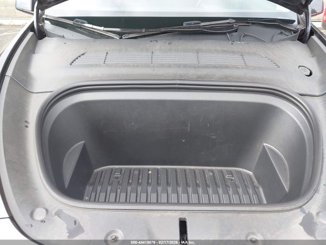 2024 TESLA MODEL Y 7SAYGDEF7RF197835 Photo 9