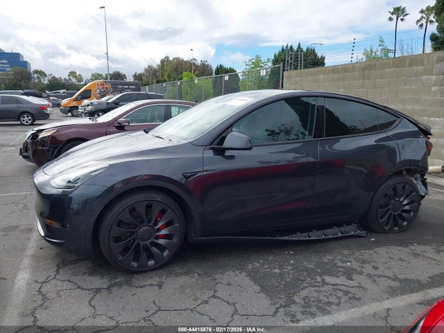 7SAYGDEF7RF197835 Tesla Model Y Performance Dual Motor All-wheel Drive